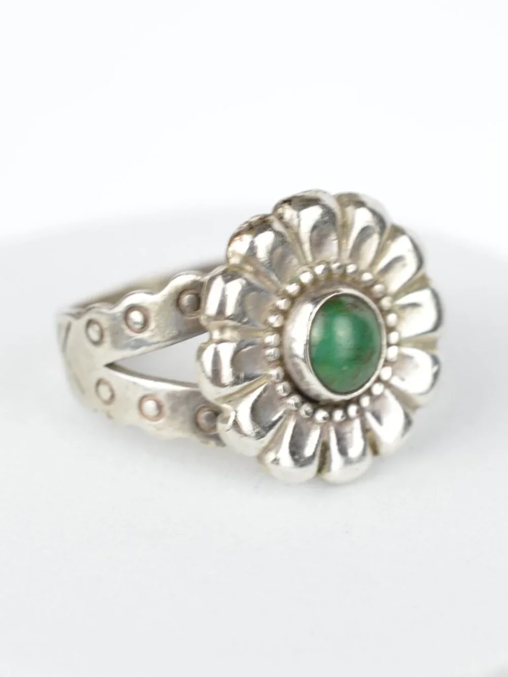 Vintage Sterling Silver Green Turquoise Flower Ring Size 5.25 Southwestern
